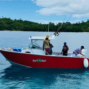 Bateaux à cabine centrale en aluminium de 6.85m, coque en V profond, style de vie familial, yacht de luxe, bateau de pêche avec moteur hors-bord à vendre - Product Image 1