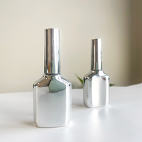 Stock de luxe bouteille de vernis à ongles vide en argent pour la couche de finition galvanoplastie bouteille en verre de vernis à ongles Gel Uv avec brosse à capuchon en argent
