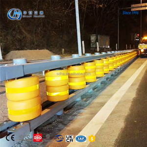 Barrière de rouleau de route en acier de haute qualité utilisée pour les autoroutes et les glissières de sécurité routières extérieures fabriquées en Chine - Product Image 2