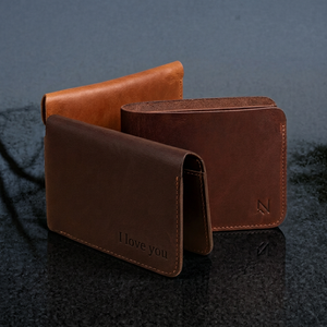 Porta Pasaportes Unisex de Cuero Genuino Color Bronceado, Ecológico, con Bloqueo RFID, Personalizable con Logotipo, Varios Estilos - Product Image 1