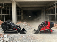 Mini Skid Steer Loader Diesel 25HP Tipe Walk Behind Desain Kompak Bersertifikasi CE Siap Pakai dengan Attachment