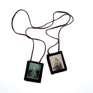 LAINE MARRON <span class=keywords><strong>DIVINE</strong></span> MISÉRICORDE OLAY MT CARMEL SCAPULAIRE PAR P8L04 catholique escapulaire Roasry - Product Image 1
