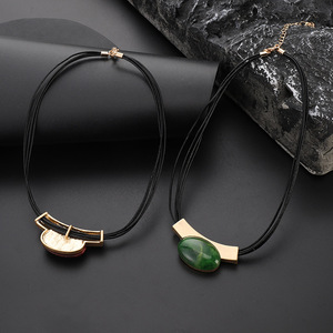 Collar con Colgante de Cristal Rojo de Diseño Exagerado, Collar de Piedras Preciosas con Cuerda de Cuero y Gema Verde para Mujer - Product Image 4