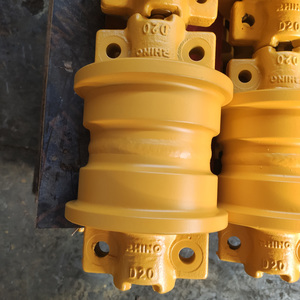 Rouleau inférieur de chenille Komatsu D20 pour moissonneuse - Product Image 4