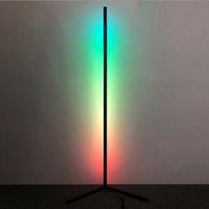 Lampada da Terra RGB Colorata per Angoli, Luce d'Atmosfera LED Creativa per Soggiorno e Camera da Letto - Product Image 2