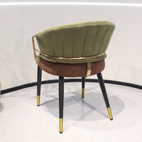 Meubles de restaurant modernes de luxe en acier inoxydable pieds en métal fauteuils café vert velours tissu chaise de salle à manger