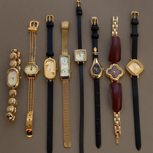 Orologio da <span class=keywords><strong>Donna</strong></span> al Quarzo con <span class=keywords><strong>Design</strong></span> di Nicchia, Elegante e Versatile, in Oro, Stile Casual - Product Image 1