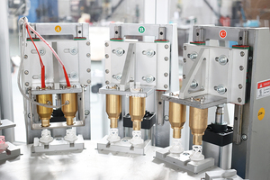 Đầy đủ tự động hóa lắp ráp máy tự động nắp nhựa lắp ráp máy Silicone Van lắp ráp máy - Product Image 4