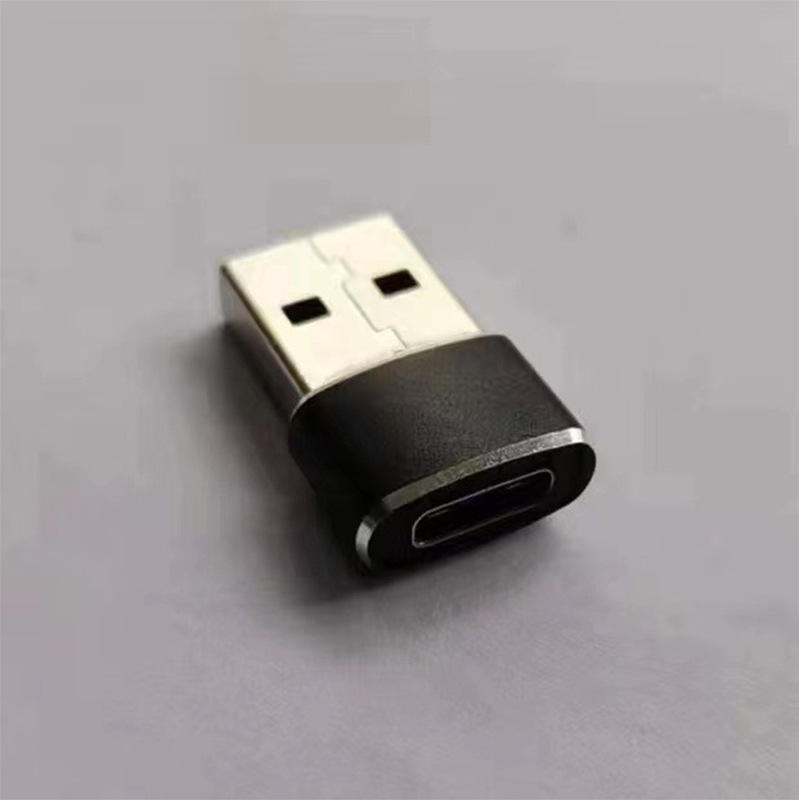 TYPE - C à l'interface d'USB