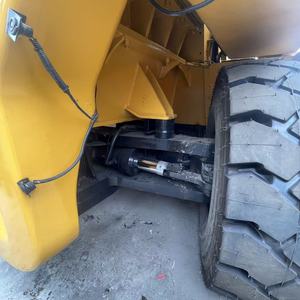 Chariot élévateur à conteneurs robuste de 45 tonnes, à moteur diesel, télescopique, Sany SRSC45V, en vente à prix réduit, disponible en stock. - Product Image 2