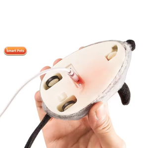 Ratón de Juguete Recargable con Control Remoto, Diseño de Peluche, Juguete para Gatos, Ecológico, Interactivo, con Plumas, en Caja de Plástico - Product Image 5