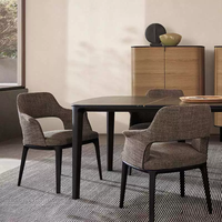 Chaise de salle à manger empilable en cuir de luxe moderne avec accoudoirs pour la maison, le bureau, l'école, la salle de sport, l'étude, le maquillage, l'entrepôt et l'hôtel