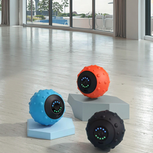 Palla massaggiante in silicone per allenamento sportivo femminile in palestra e a casa - Product Image 3