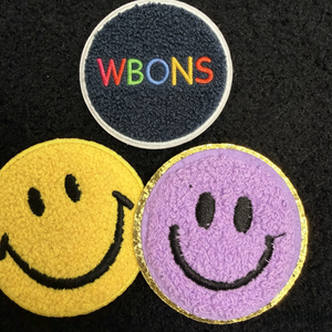 Patchs brodés en chenille avec motif visage souriant et bordure dorée scintillante, style Y2K, pour serviettes - Product Image 2