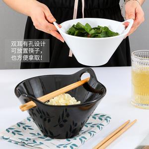 Juego de tazones de cerámica estilo japonés personalizado con palillos, tazón de fideos de porcelana blanca con relieve y doble asa, tazón para ramen - Product Image 4