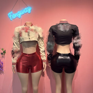 Bộ thời trang nữ 2025 gồm áo khoác phối chất liệu thêu chữ tay dài tay kiểu crop top + quần short giả da - Product Image 2