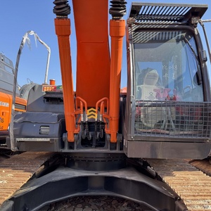 รถขุดตีนตะขาบฮิตาชิ ZX200 มือสอง ปี 2020 เครื่องยนต์สมบูรณ์ น้ำหนักใช้งาน 20 ตัน ชั่วโมงการทำงานน้อย ผ่านการทดสอบและตรวจสอบแล้ว - Product Image 2