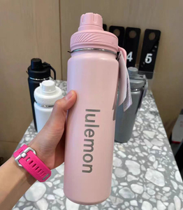 Logo personnalisé gratuit 710ML Double paroi en acier inoxydable isolé Sports de plein air Fitness <span class=keywords><strong>Hydro</strong></span> Lululemons Sports <span class=keywords><strong>bouteille</strong></span> d'eau - Product Image 6