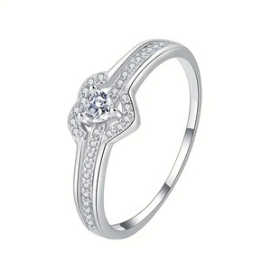 Anello con design a doppio cuore, semplice anello da dito per donna - Product Image 1