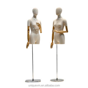 Mannequin <span class=keywords><strong>femme</strong></span> beige 3/4 <span class=keywords><strong>corps</strong></span>, enveloppé de bambou, torse réaliste et réglable pour présentation de vêtements de mode - Product Image 2