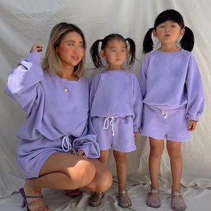 Logo personnalisé maman et moi tenues pull à manches longues pull polaire simple <span class=keywords><strong>famille</strong></span> correspondant Raglan sweatshirts - Product Image 2
