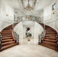 Escalier en colimaçon intérieur en bois d'acier de luxe haut de gamme avec éclairage LED garde-corps en verre de conception de villa moderne pour une utilisation en appartement