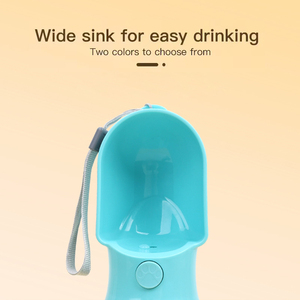 Distributeur d'eau portable pour animaux de compagnie en plastique de qualité alimentaire, bouteille d'eau de 19 oz + 100 g de boîtes de friandises, bouteille d'eau pour chien avec support pour récipient alimentaire - Product Image 3
