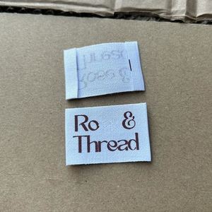 Étiquette de vêtement personnalisée en coton imprimé, lavable, de forme carrée, avec logo imprimé, pour T-shirt - Product Image 3