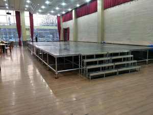 Escenario Duradero con Alta Capacidad de Peso, Plataforma Modular para Eventos, Presentaciones de Automóviles, Espectáculos al Aire Libre, Bodas y Exhibiciones - Product Image 3