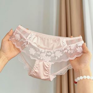 Braguitas de bikini de encaje satinado fino con estampado floral, sexys y de talle bajo para mujer, con lazos cruzados. - Product Image 1
