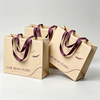 Sac de shopping en papier d'art de luxe personnalisé OEM, emballage de vente au détail pour cosmétiques, sac fourre-tout avec poignée pour salon de beauté, studio