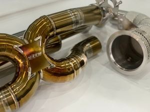 ระบบท่อไอเสีย Valvetronic 992 Sport สีทองไทเทเนียม พร้อมชุดสายไฟ/ขายึดแบบ OEM - Product Image 3