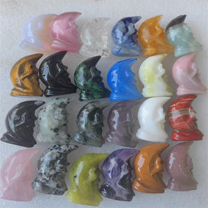 Miniaturas <span class=keywords><strong>de</strong></span> Cristal <span class=keywords><strong>de</strong></span> Cuarzo Natural <span class=keywords><strong>de</strong></span> 35 mm, Talladas a Mano, Multicolores, con Forma <span class=keywords><strong>de</strong></span> <span class=keywords><strong>Cara</strong></span> <span class=keywords><strong>de</strong></span> Luna, en Venta - Product Image 1