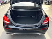 Подержанный автомобиль Mercedes-Benz E-Class 2019 года, черный, 2.0T, автомат, левый руль, бензин, седан