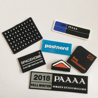 Patch en caoutchouc 3D personnalisé avec logo brodé, fabricant chinois, patch en PVC pour vêtements et jeans