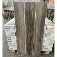 Fabrikneue 4mm 5mm 6mm 7mm Holzoptik Wasserdichte Fliesen LVP PVC Klick-Verschluss SPC Bodenbelag Luxus-Vinylplanken für Innenbereiche