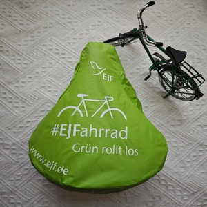 Zadelhoesjes Werbe-Fahrradsattelüberzug mit Eigenem Logo Wasserdicht Faltbar Öko-Recycelt RPET PVC Grüner Fahrradsitzbezug - Product Image 2
