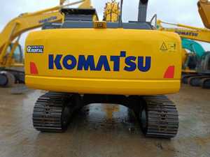 รถขุดตีนตะขาบ KOMATSU PC210 สภาพดีเยี่ยม เหมาะสำหรับงานก่อสร้างถนนในชนบท ใช้เครื่องยนต์ดีเซลสำหรับรถขุด - Product Image 4