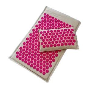 Alfombrilla de Masaje Corporal Completo de Lino Orgánico Natural Personalizada de Fábrica, Productos de Relajación, Alfombrilla de Acupresión con Púas de Plástico Redondas - Product Image 4