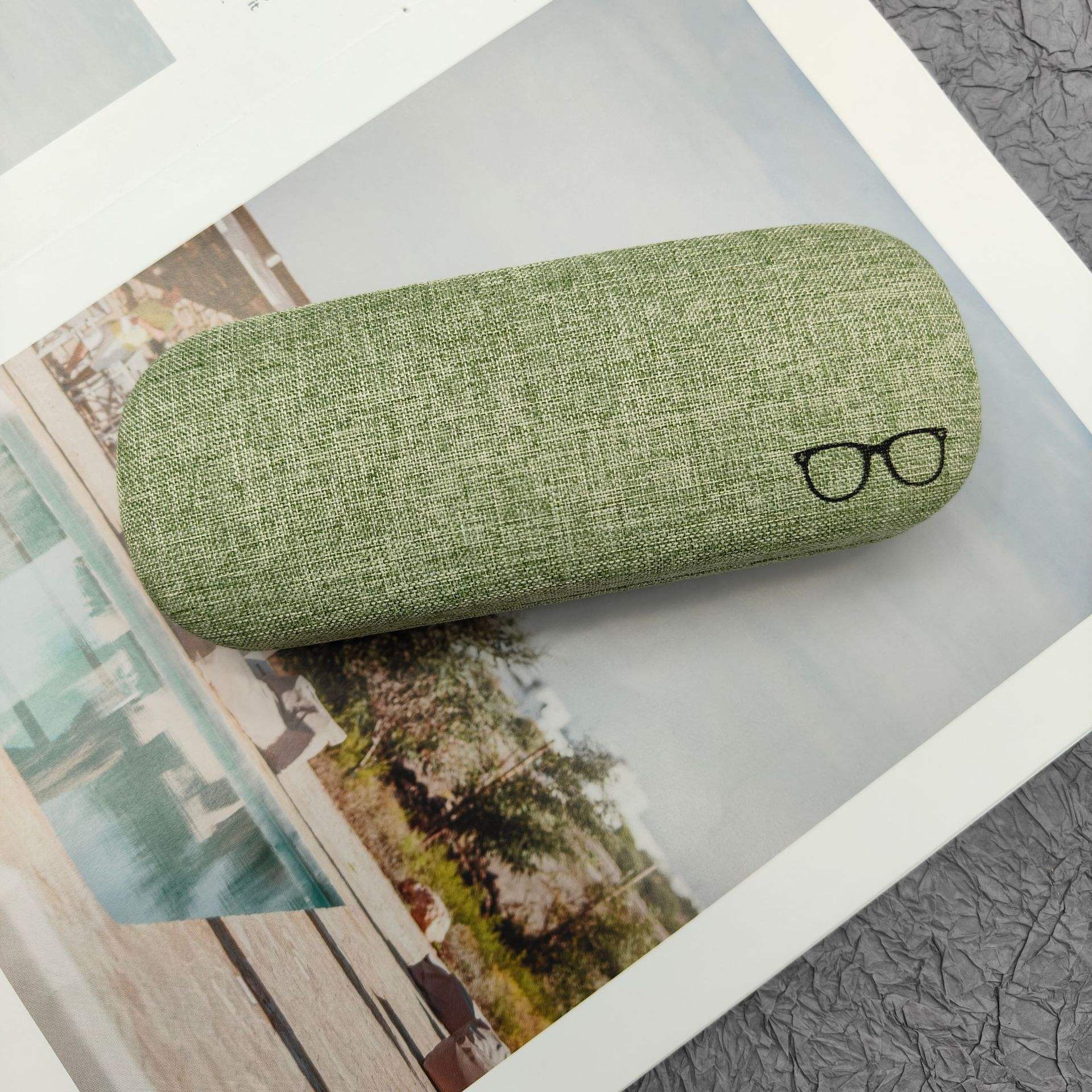 สีเขียว