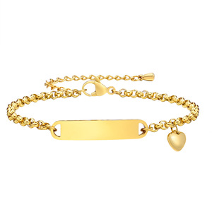 Bracelet en acier inoxydable plaqué or 18 carats, design incurvé avec découpe en forme de cœur, personnalisable par gravure laser, avec chaîne d'extension - Product Image 2