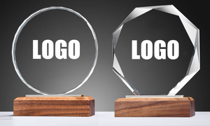 Xinrunjin Logotipo personalizado Trofeos de cristal Base de madera Premios corporativos para Reconocimiento de hitos Disponible Varias formas para - Product Image 3