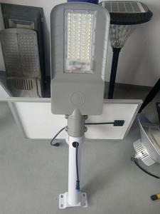 Venta Directa de Fábrica, Farolas Solares LED de 60/80W IP65, Certificación CE, Aleación de Aluminio, Control Remoto, Impermeables, Sin Cables - Product Image 4