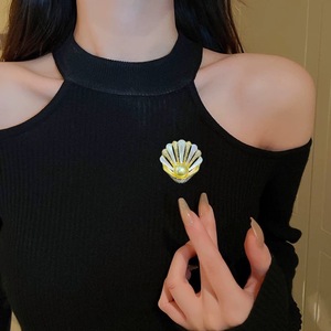 Broche de Perla Dorada Natural de Mar, con Incrustaciones de Concha de Nanyang, Adorno de Pecho con Forma de Flor, 9-10mm, Cristal - Product Image 4