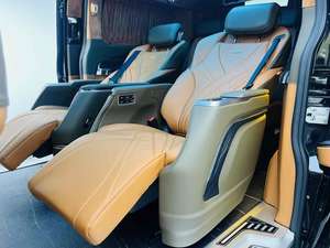 Interni di Lusso <span class=keywords><strong>Ford</strong></span> Tourneo Custom <span class=keywords><strong>2020</strong></span> Edizione Business Class Automatica - Product Image 5