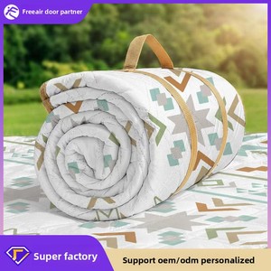 <span class=keywords><strong>Tapis</strong></span> <span class=keywords><strong>de</strong></span> pique-nique imperméable avec support en aluminium épaissi, pliable, portable, antidérapant, léger (1,5 kg), pour 7 personnes et plus, idéal pour le <span class=keywords><strong>camping</strong></span> et la randonnée - Product Image 1