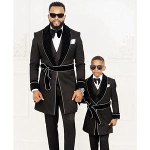 Şık siyah <span class=keywords><strong>3</strong></span> parça erkekler kemer kadife pamuk Blazer yelek pantolon ile takım elbise parti balo Casual sigara ceket takımları - Product Image 2