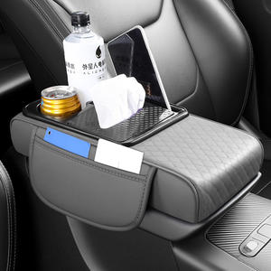 Vente en gros d'<span class=keywords><strong>oreiller</strong></span> d'accoudoir de voiture en cuir avec sac de rangement coussin de soutien repose-mains boîte à mouchoirs avec fonction porte-gobelet - Product Image 2