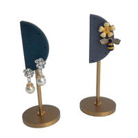 Nouveau présentoir de boucles d'oreilles en métal en forme de petite lune pour vitrine de bijoux