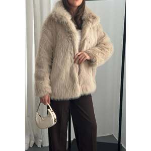 Al por mayor Abrigo de piel de zorro beige delgado, de lana teñida, con cierre de un solo botón y botonadura sencilla, estilo parka camel con estampado tipo blazer - Product Image 2